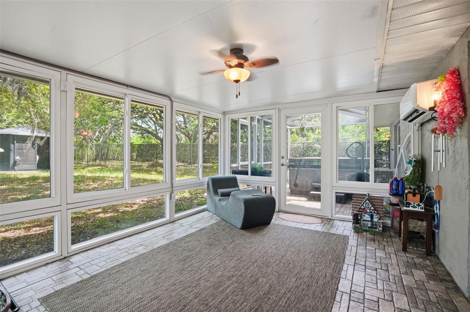 JEAN VAN FARMS - Residential