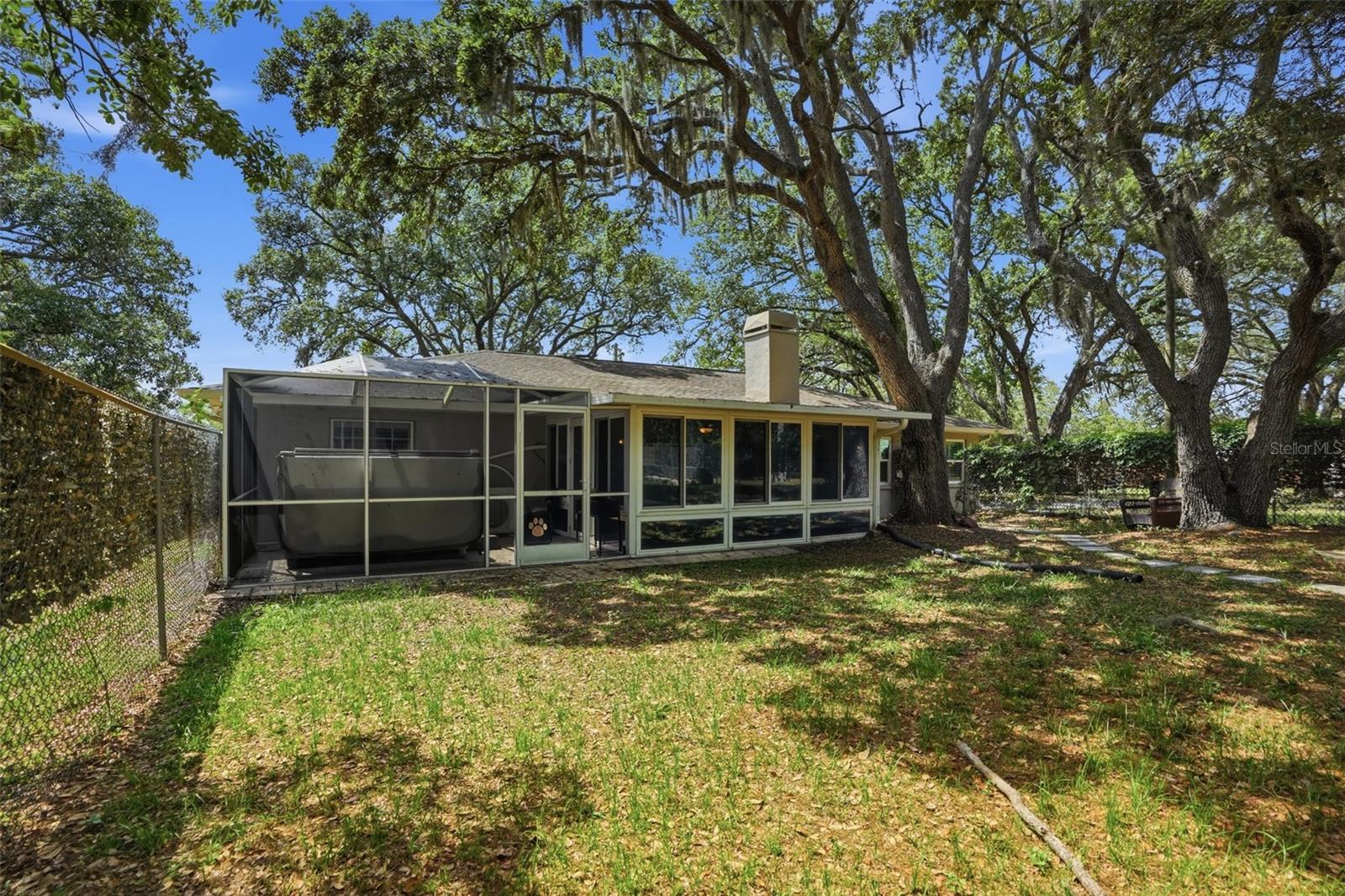 JEAN VAN FARMS - Residential