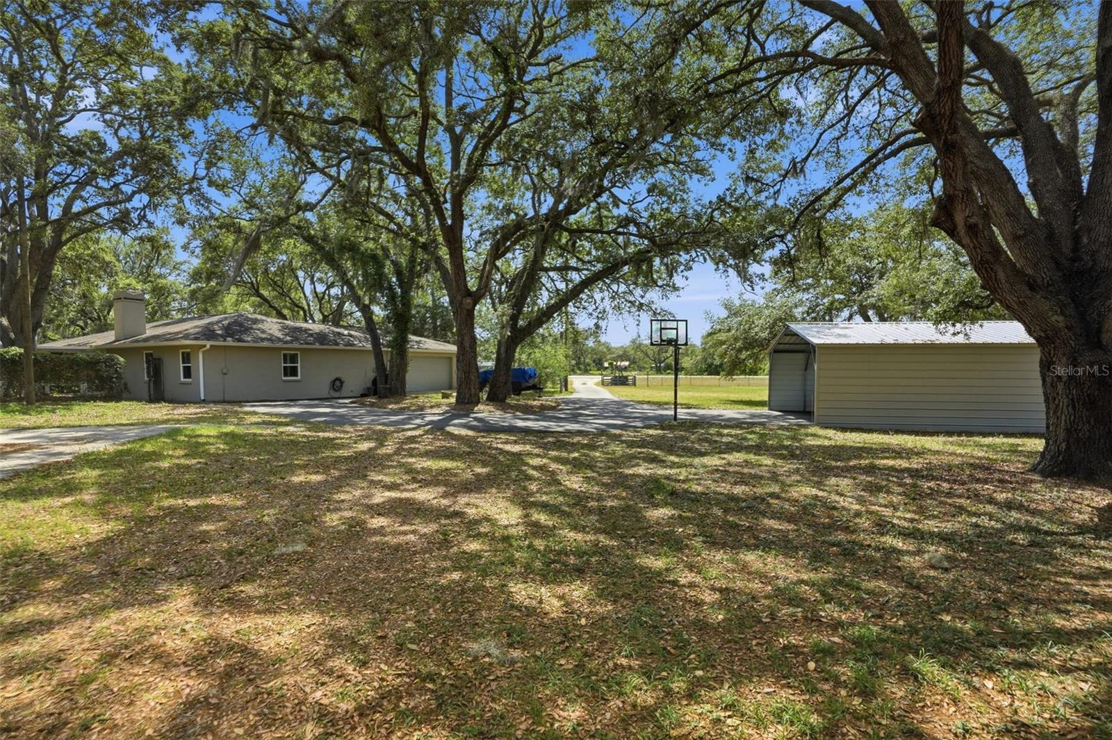 JEAN VAN FARMS - Residential
