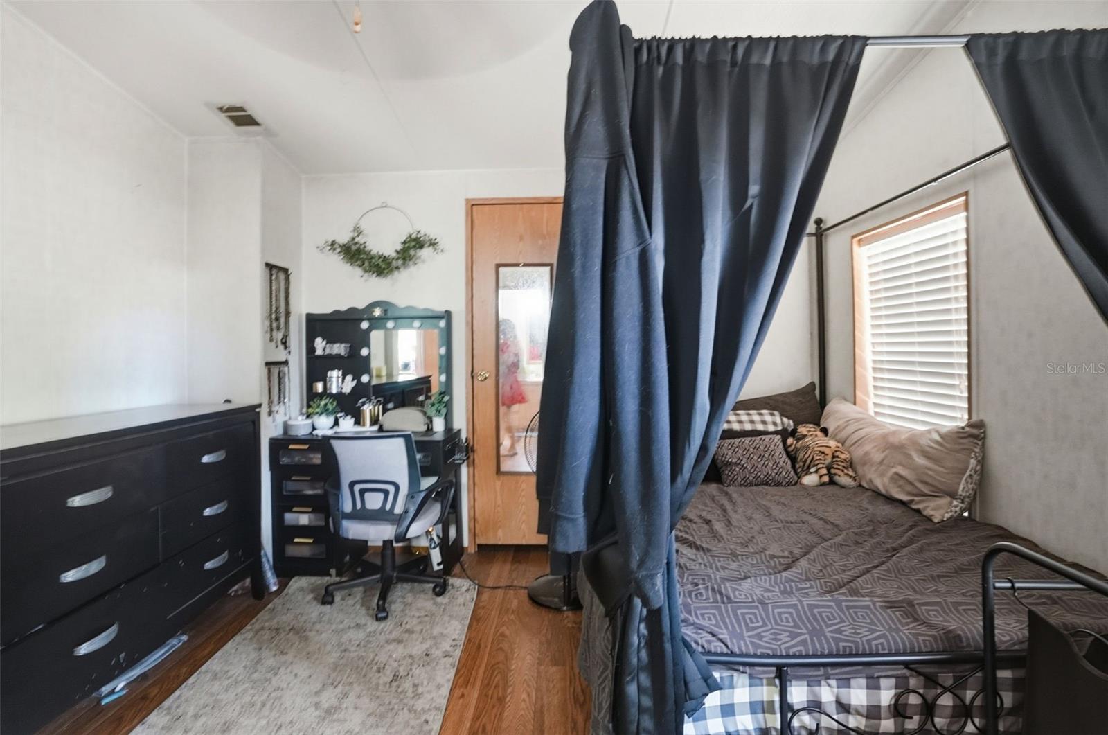 JEAN VAN FARMS - Residential