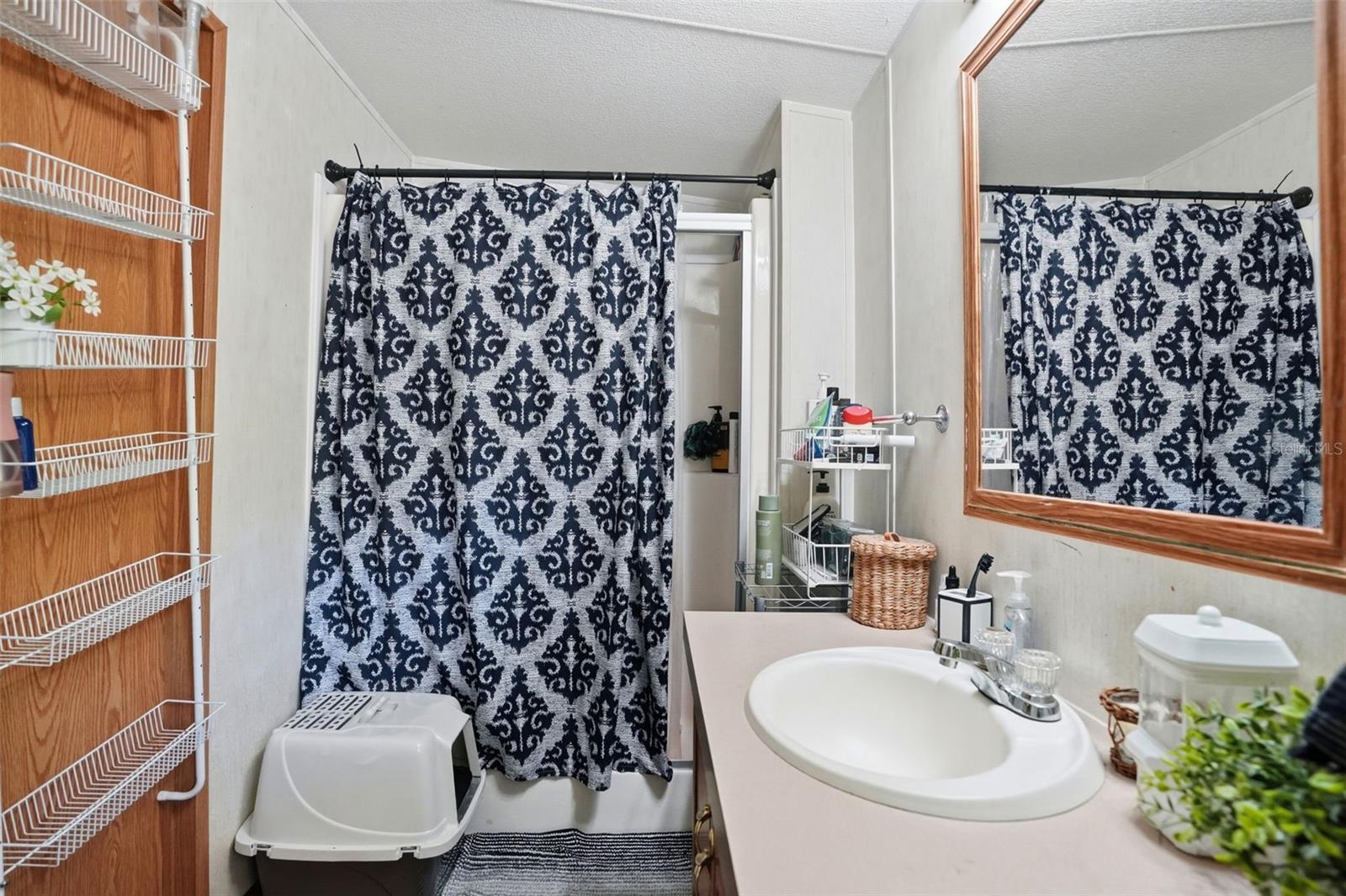JEAN VAN FARMS - Residential