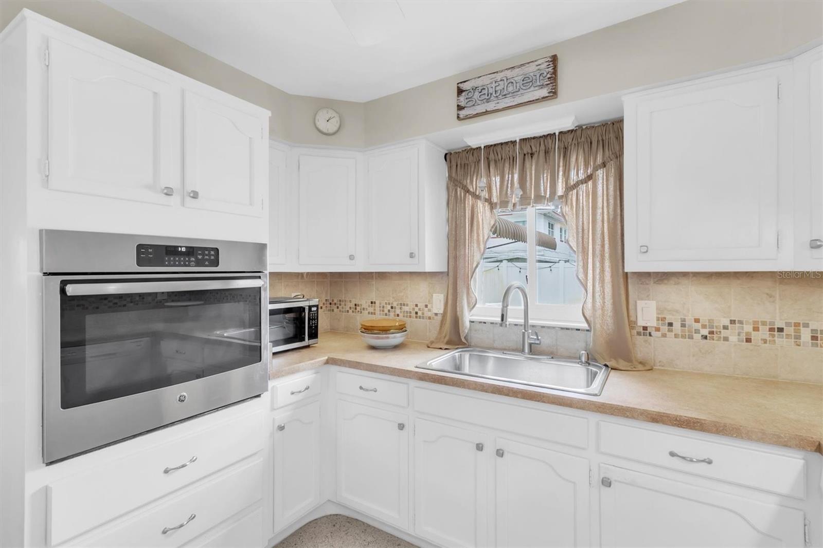 RIVIERA HEIGHTS 1ST ADD - Residential