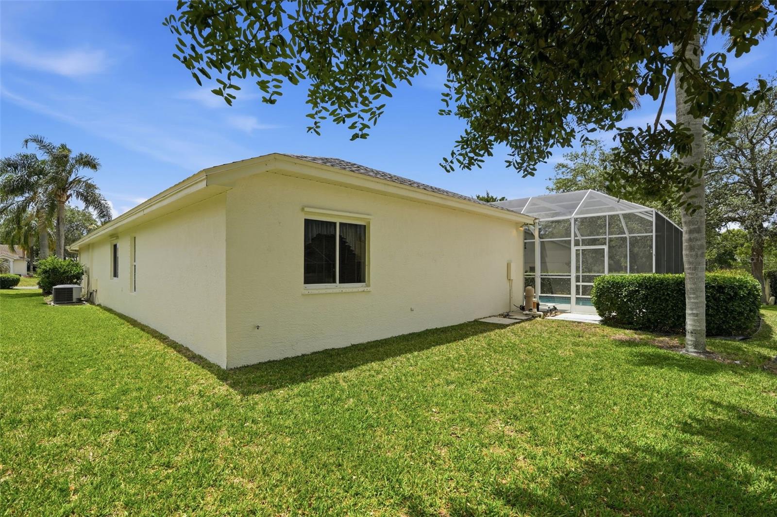 REGENCY OAKS - Residential