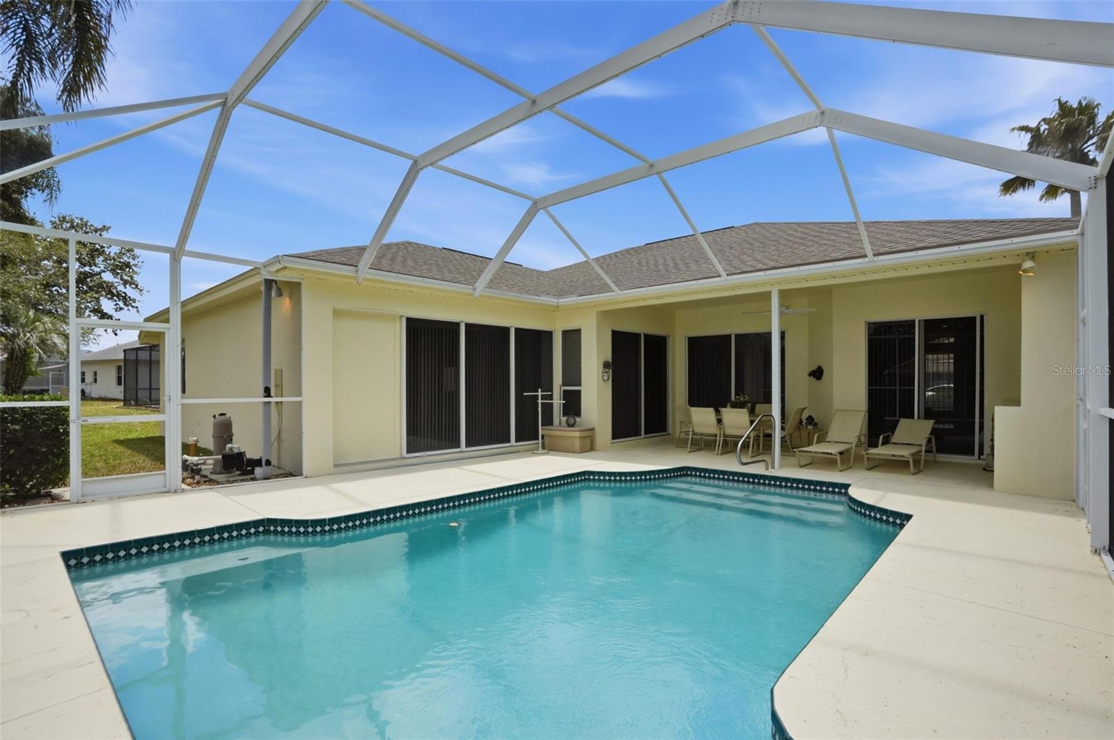 REGENCY OAKS - Residential