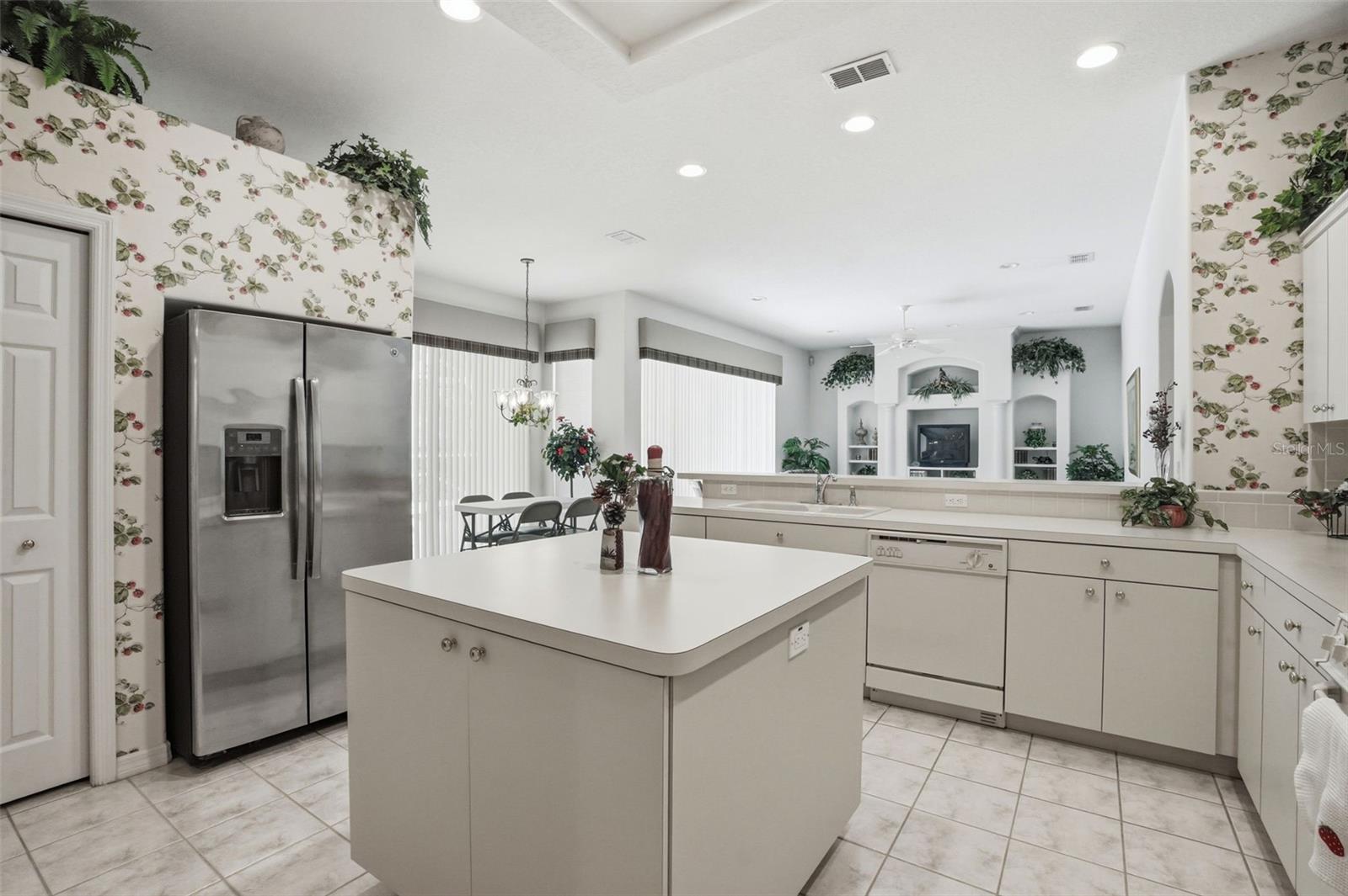 REGENCY OAKS - Residential