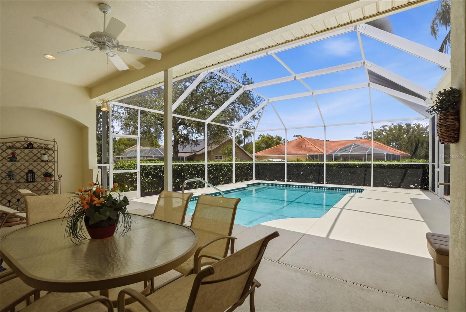 REGENCY OAKS - Residential