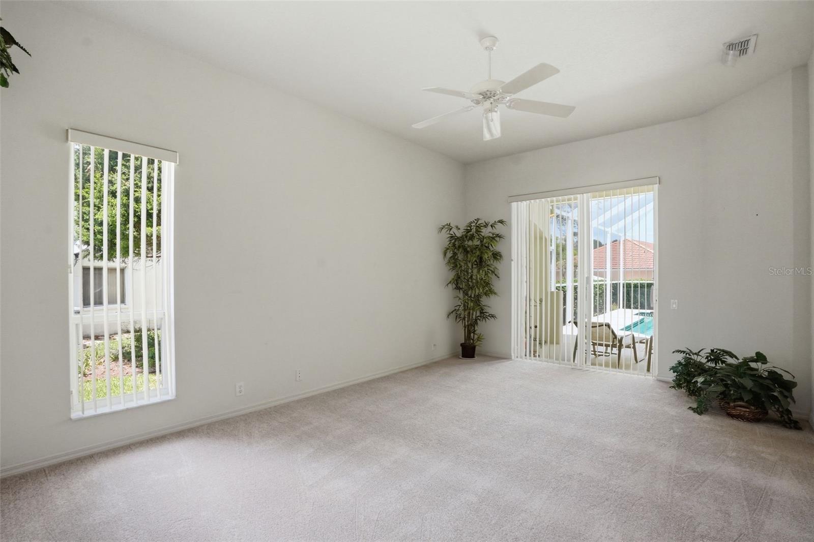 REGENCY OAKS - Residential