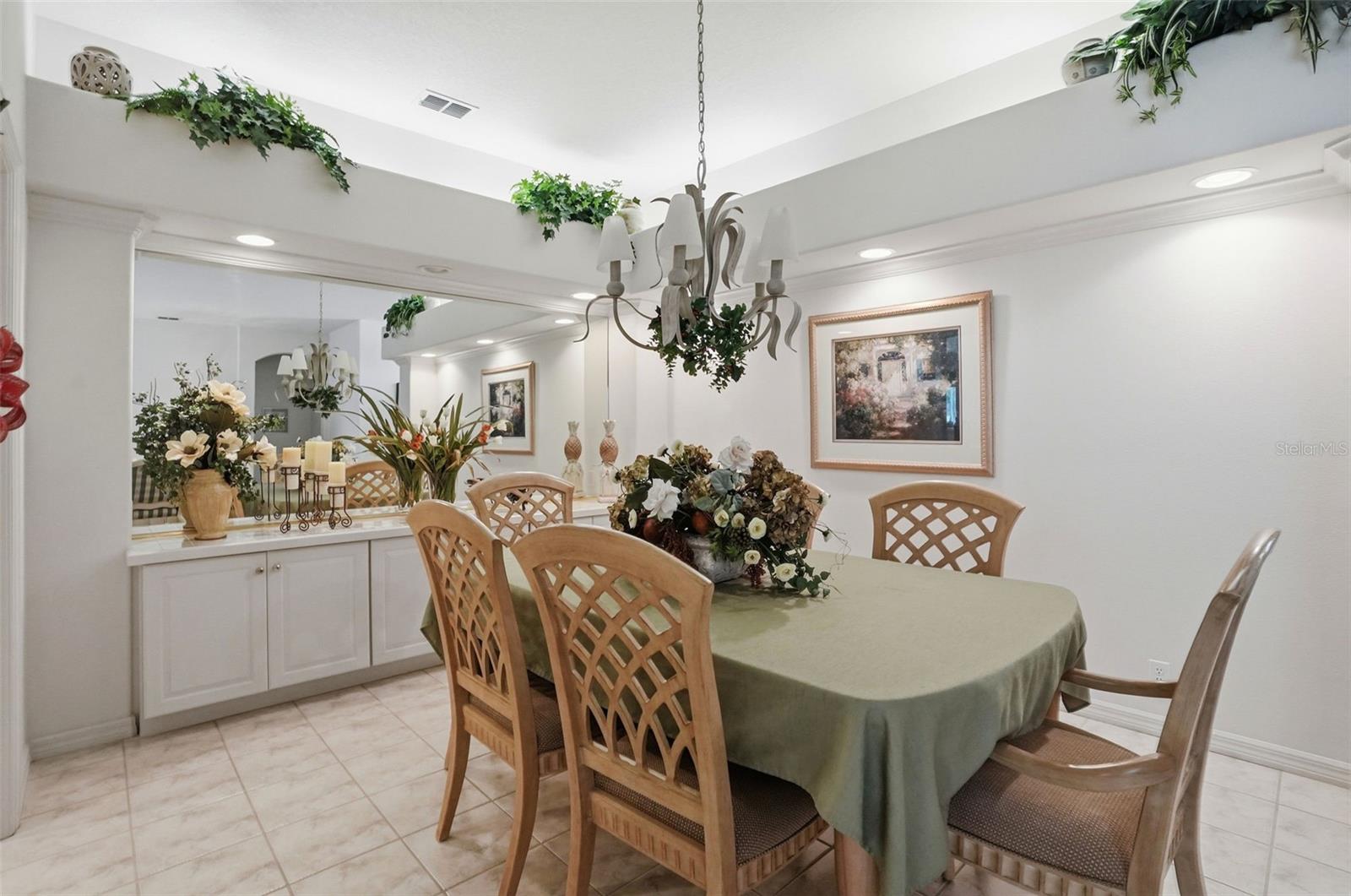 REGENCY OAKS - Residential