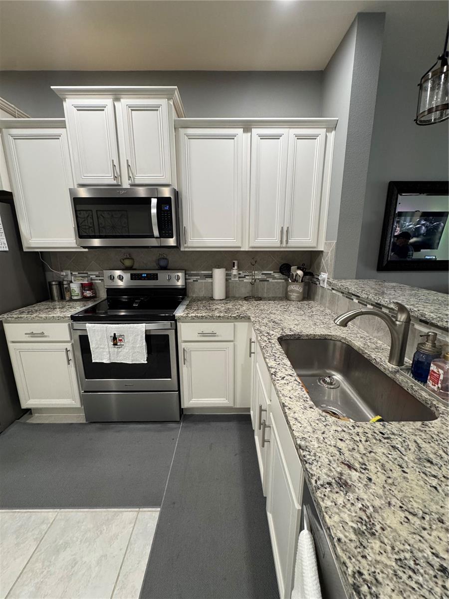 EMERSON NORTH TWNHMS - Residential Lease