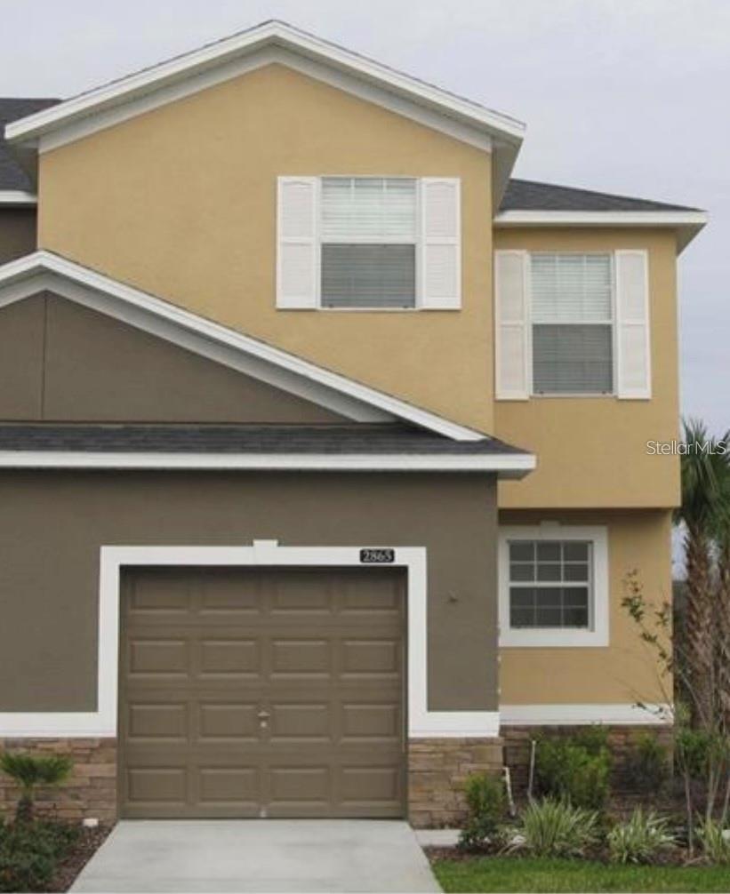 Beautiful Corner Townhome for Rent – Prime Location Near Lake Nona!
This bright and modern corner townhome offers comfort, style, and a fantastic location. Featuring 3 spacious bedrooms, 2.5 bathrooms, and an open-concept layout, it’s perfect for both living and entertaining. Located near Lake Nona, one of the fastest-growing areas in Orlando, Corner unit offering extra privacy and natural light, No carpet throughout – easy to clean and maintain, Modern kitchen with plenty of cabinet space, Primary bedroom with private bathroom and walk-in closet, Washer and dryer included, Well-maintained green spaces and community areas
Ready for move-in! Perfect for those seeking a peaceful home with quick access to Lake Nona’s shopping, dining, hospitals, parks, and major highways.