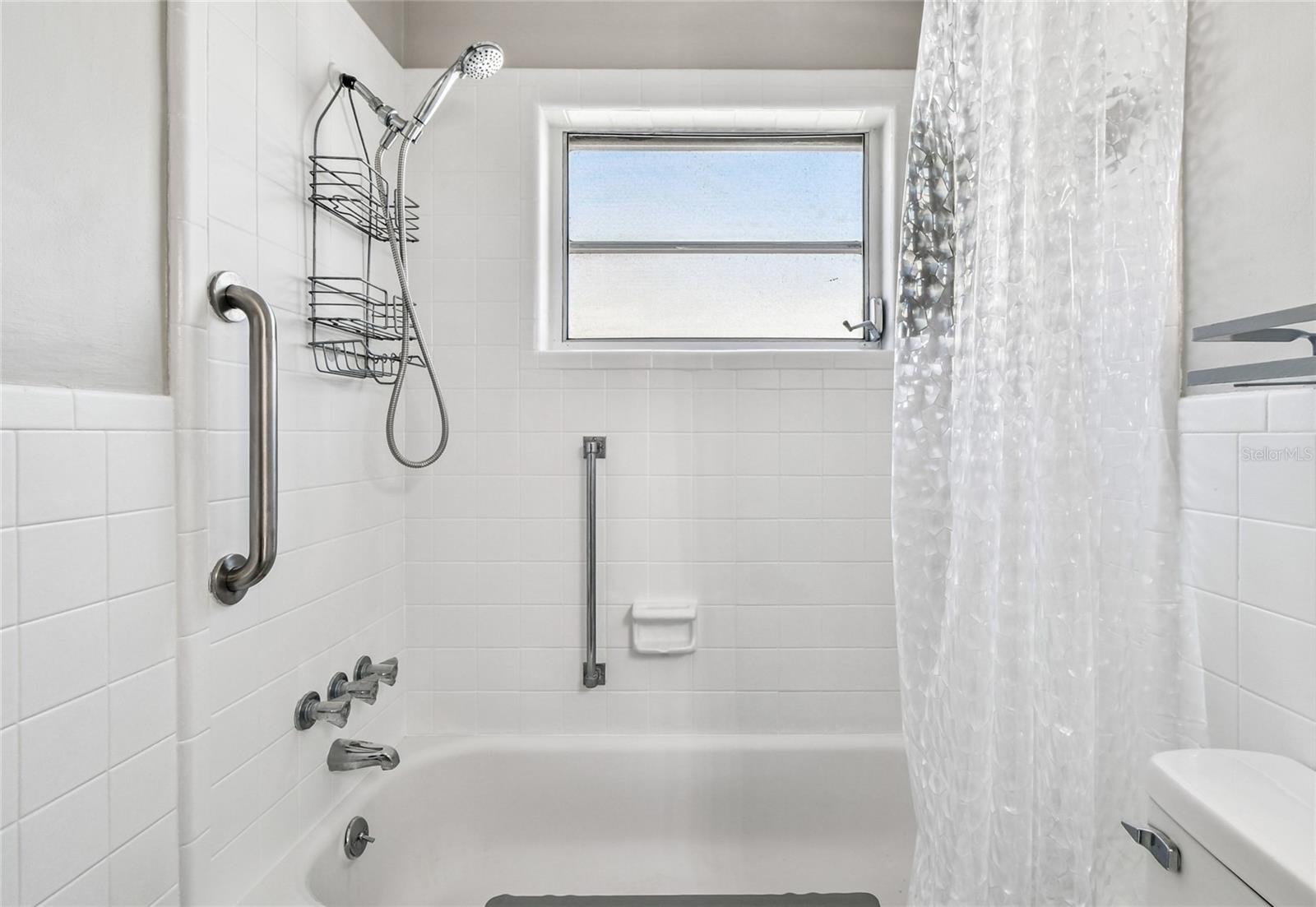 SHANGRI-LA - Residential