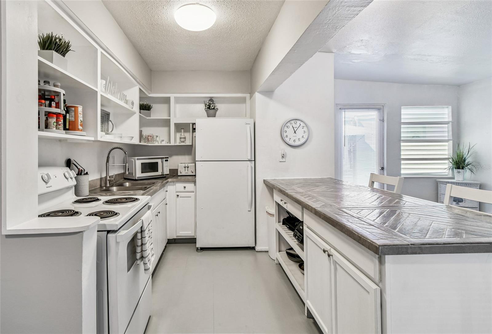 SHANGRI-LA - Residential