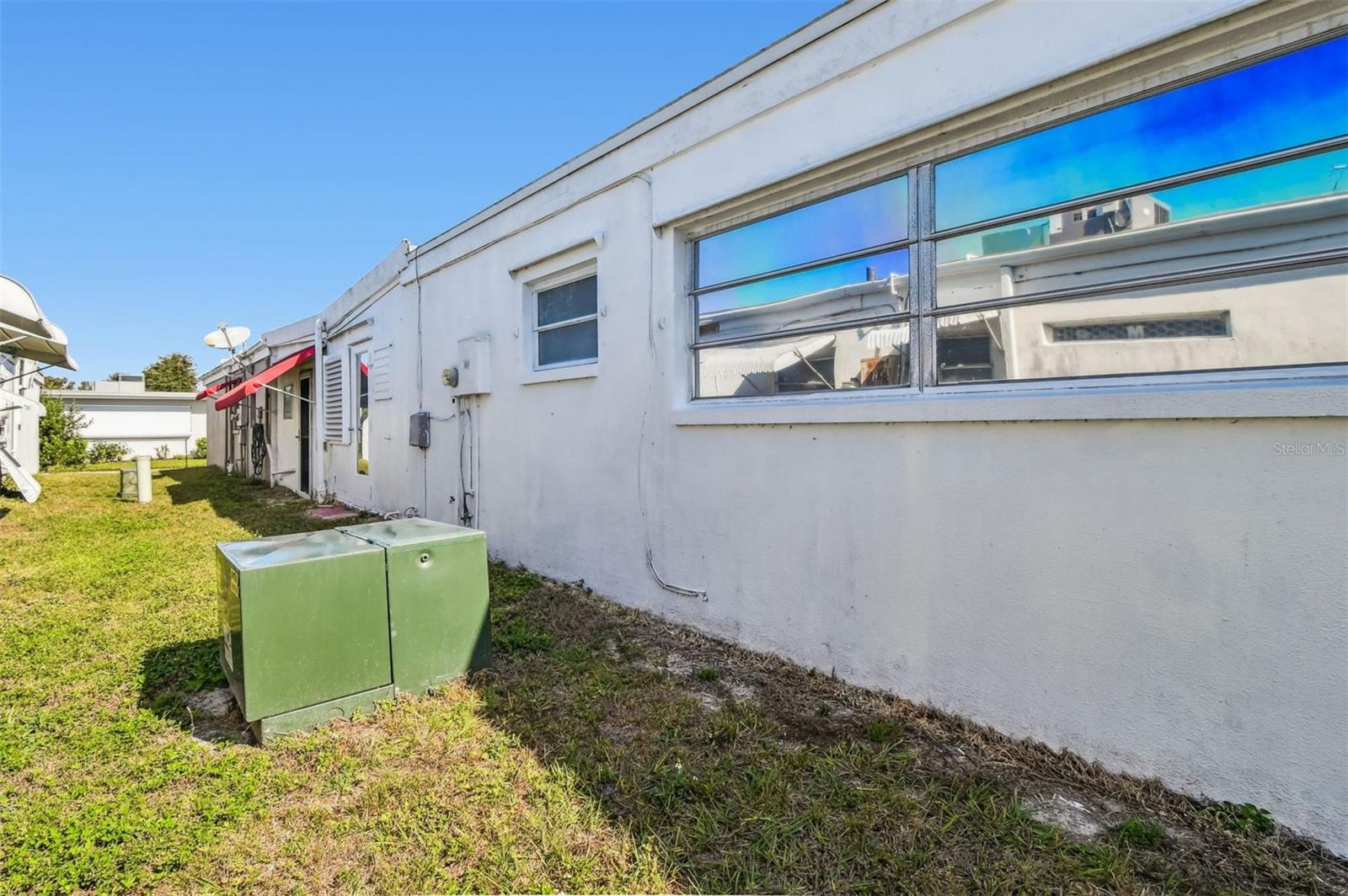 SHANGRI-LA - Residential