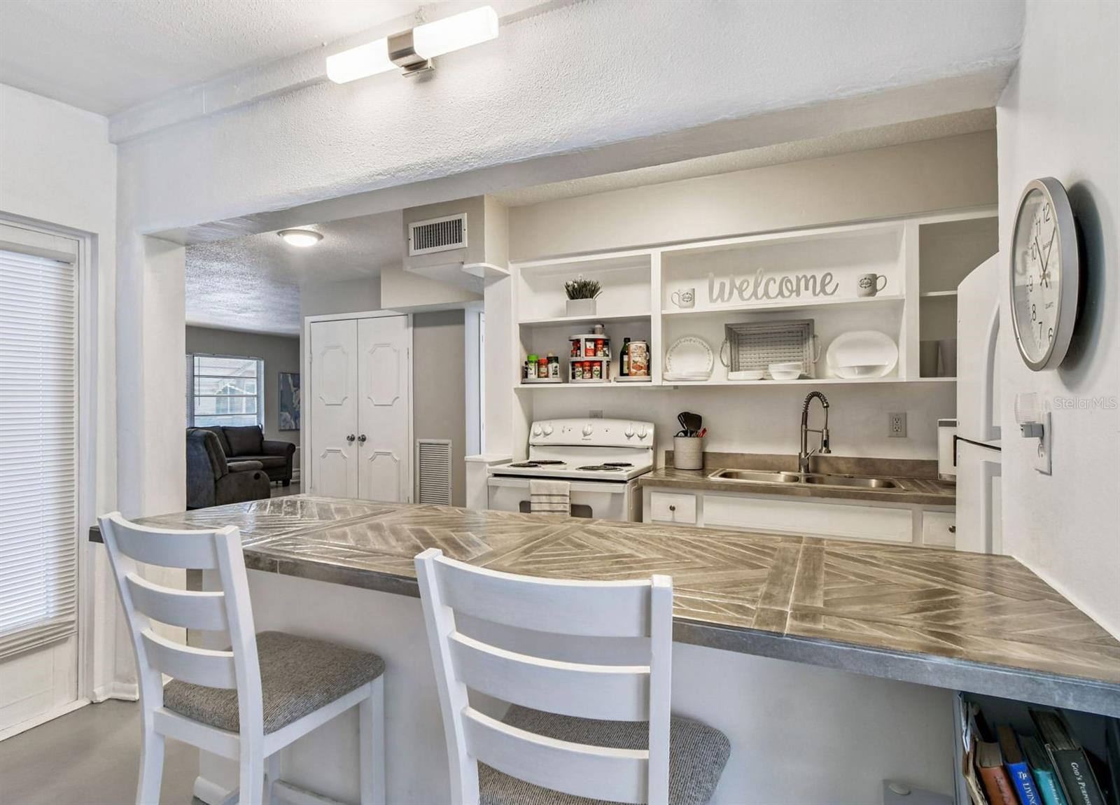 SHANGRI-LA - Residential