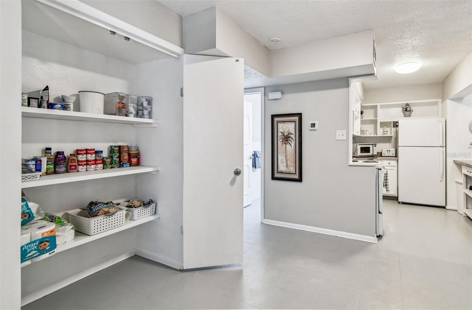 SHANGRI-LA - Residential