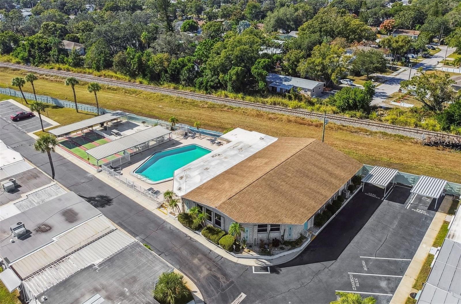 SHANGRI-LA - Residential