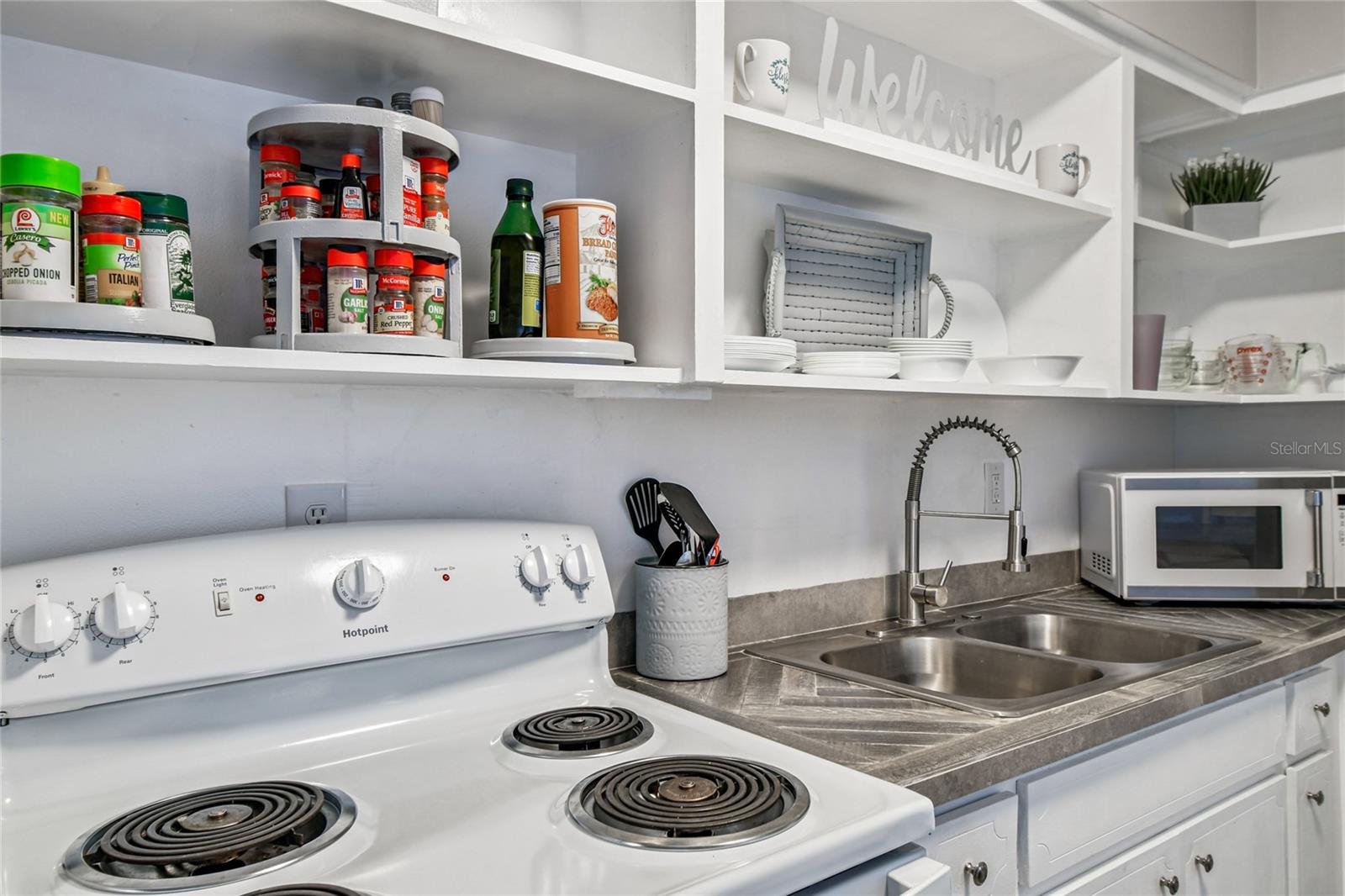 SHANGRI-LA - Residential