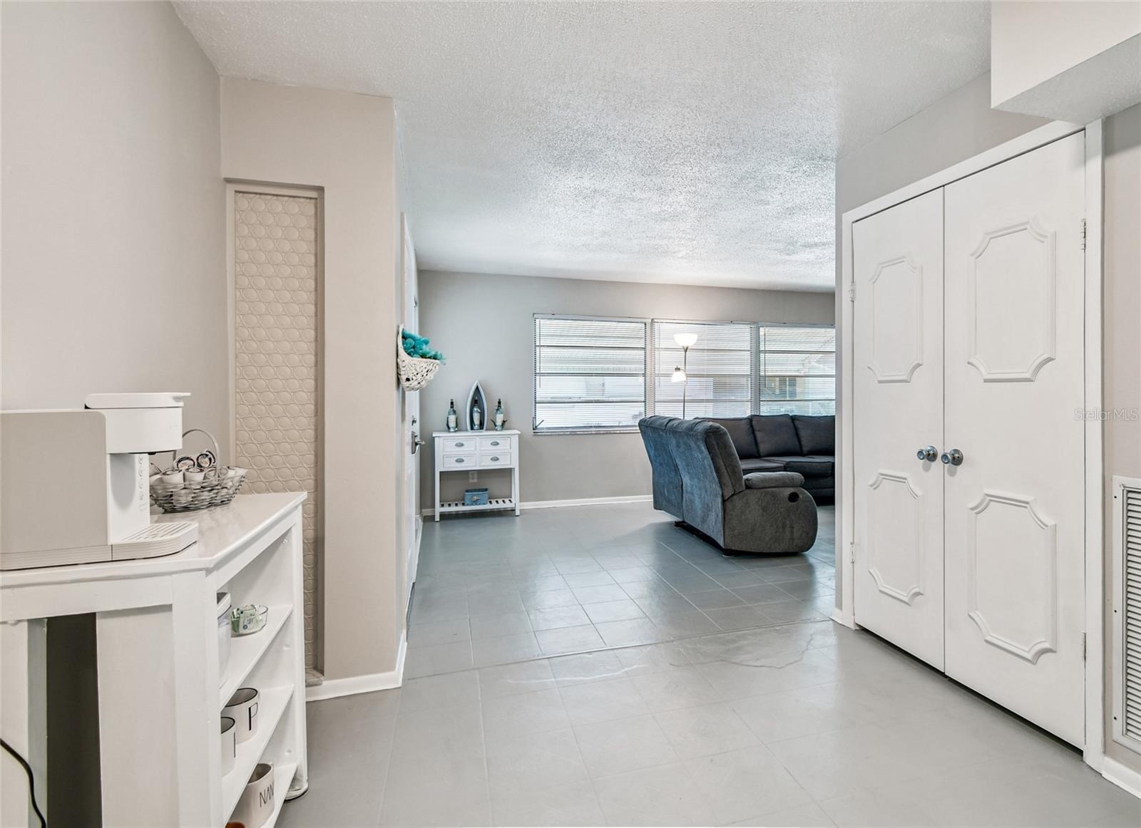 SHANGRI-LA - Residential