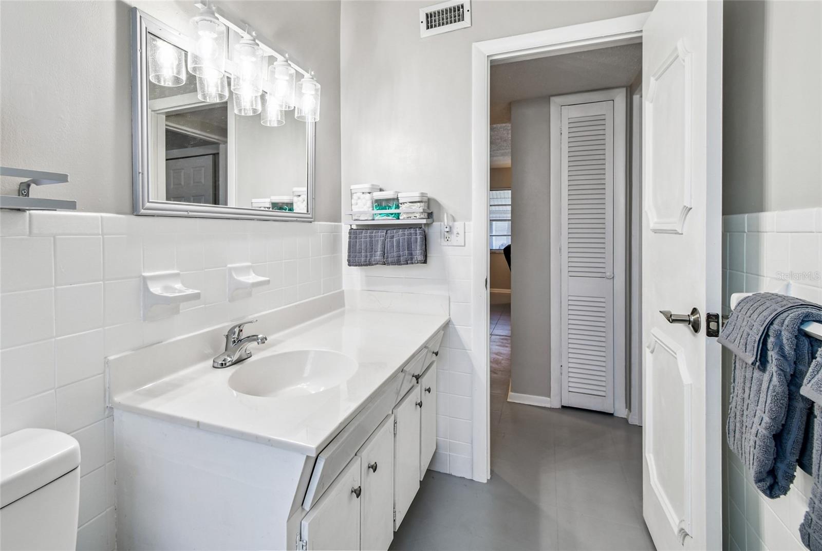 SHANGRI-LA - Residential