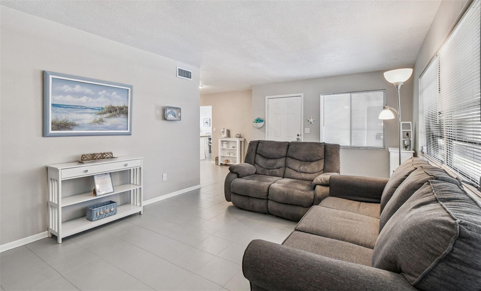 SHANGRI-LA - Residential