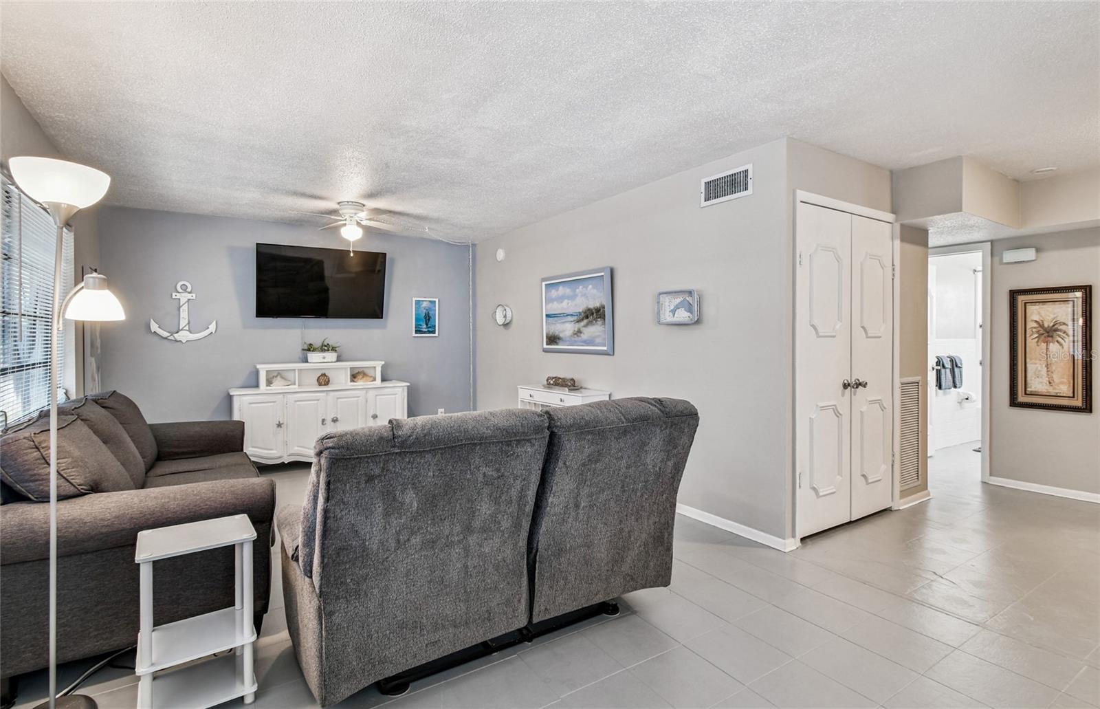 SHANGRI-LA - Residential