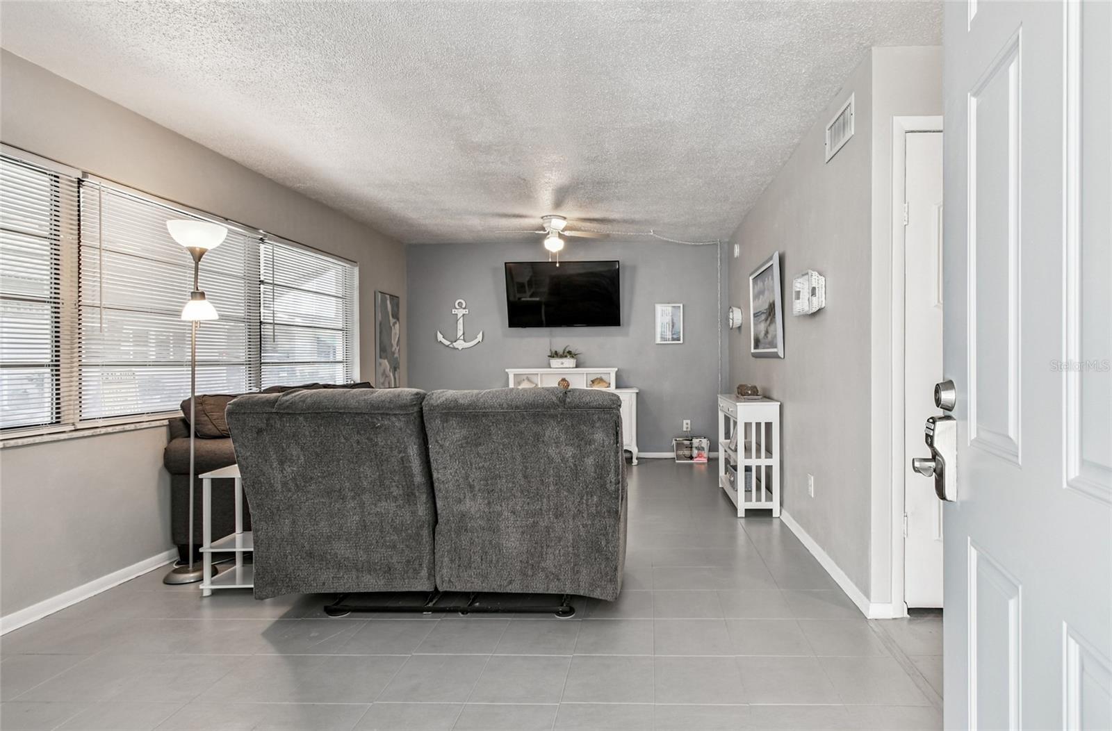 SHANGRI-LA - Residential