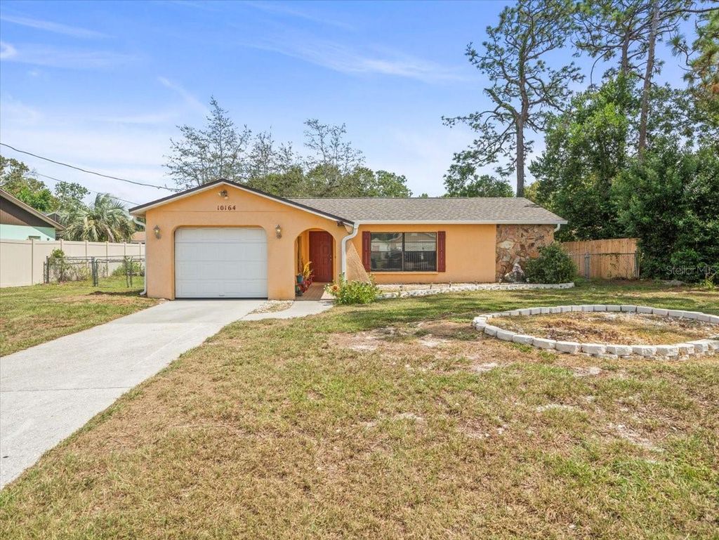 Photo of 10164 Gifford Drive, Spring Hill, FL 34608 (MLS # O6345852)