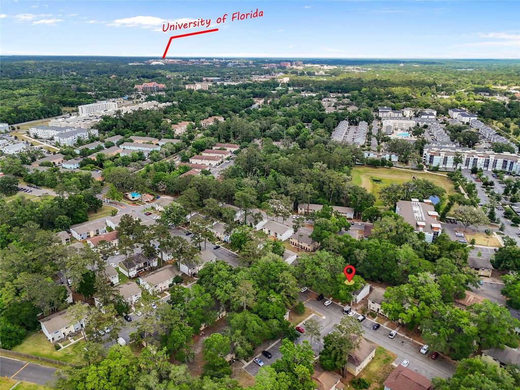 Photo of 2219 SW 39th Way, Gainesville, FL 32607 (MLS # GC535553)