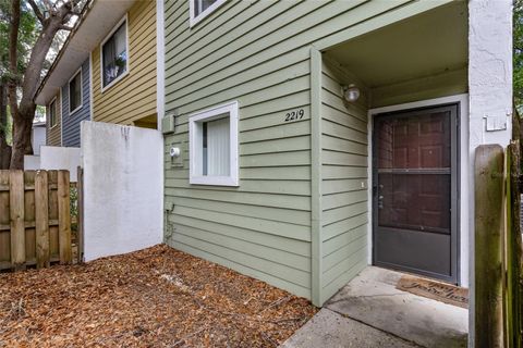 Photo of 2219 SW 39th Way, Gainesville, FL 32607 (MLS # GC535553)