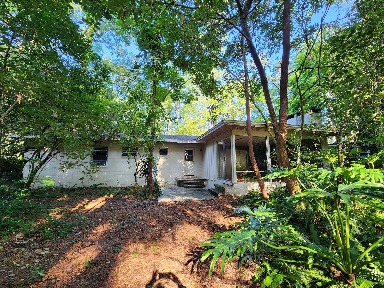 MASON MANOR - Residential Lease