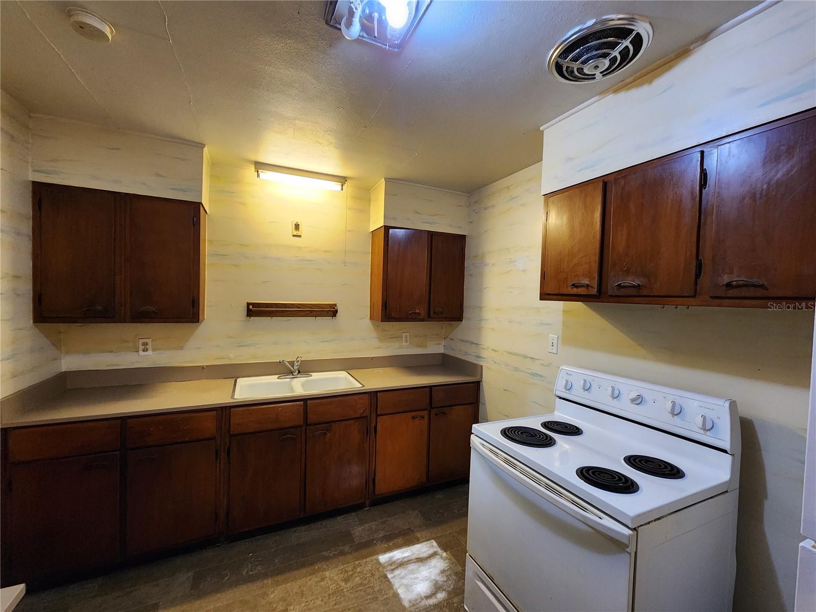 MASON MANOR - Residential Lease