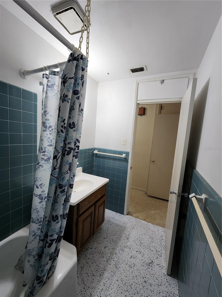 MASON MANOR - Residential Lease