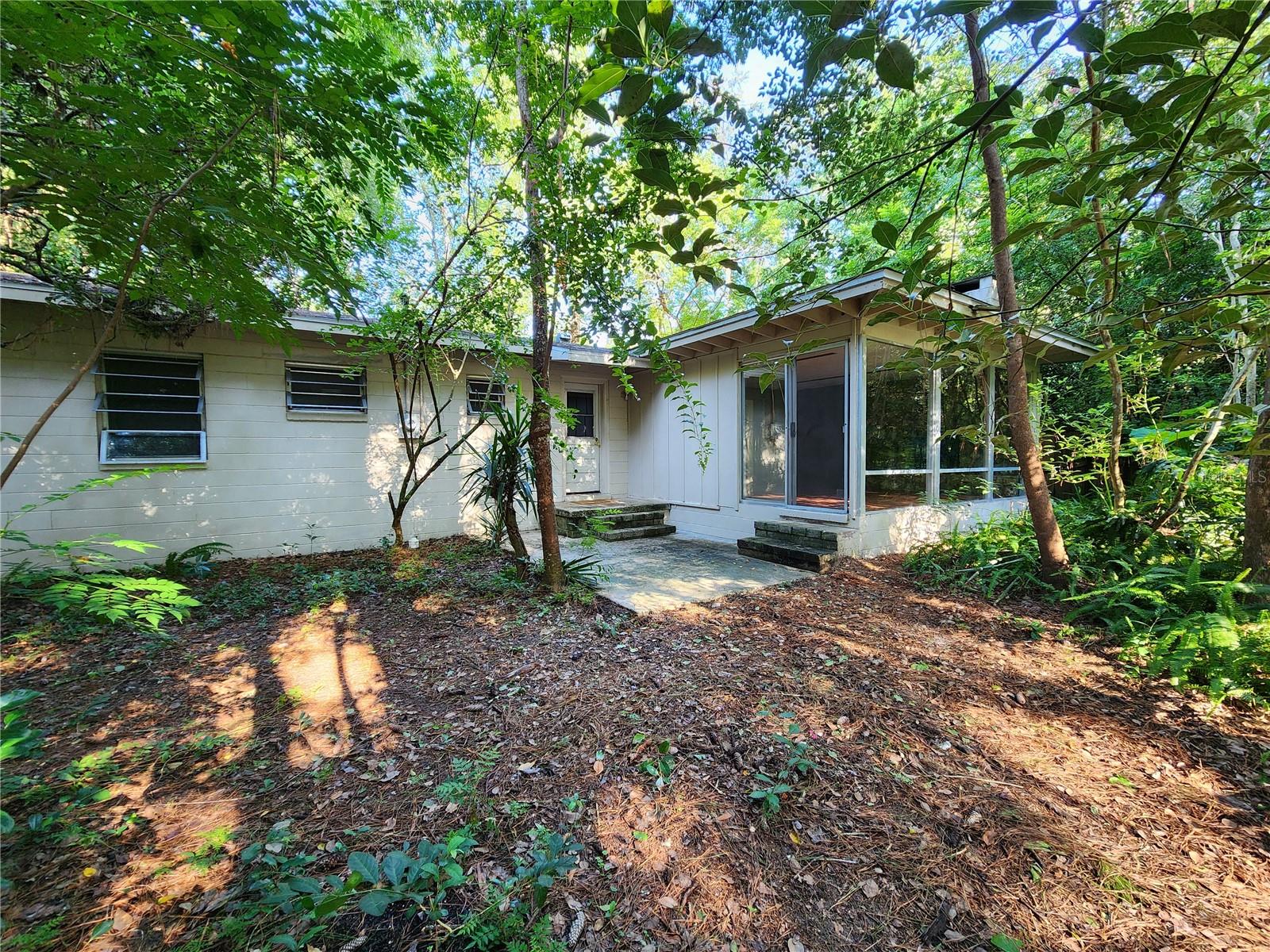 MASON MANOR - Residential Lease