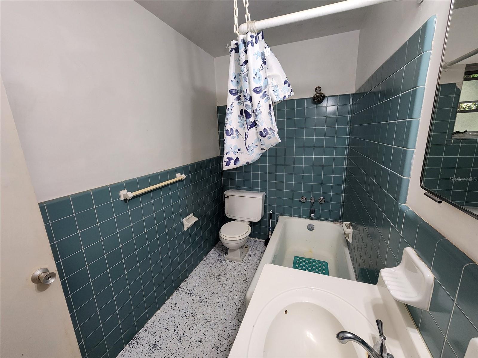 MASON MANOR - Residential Lease