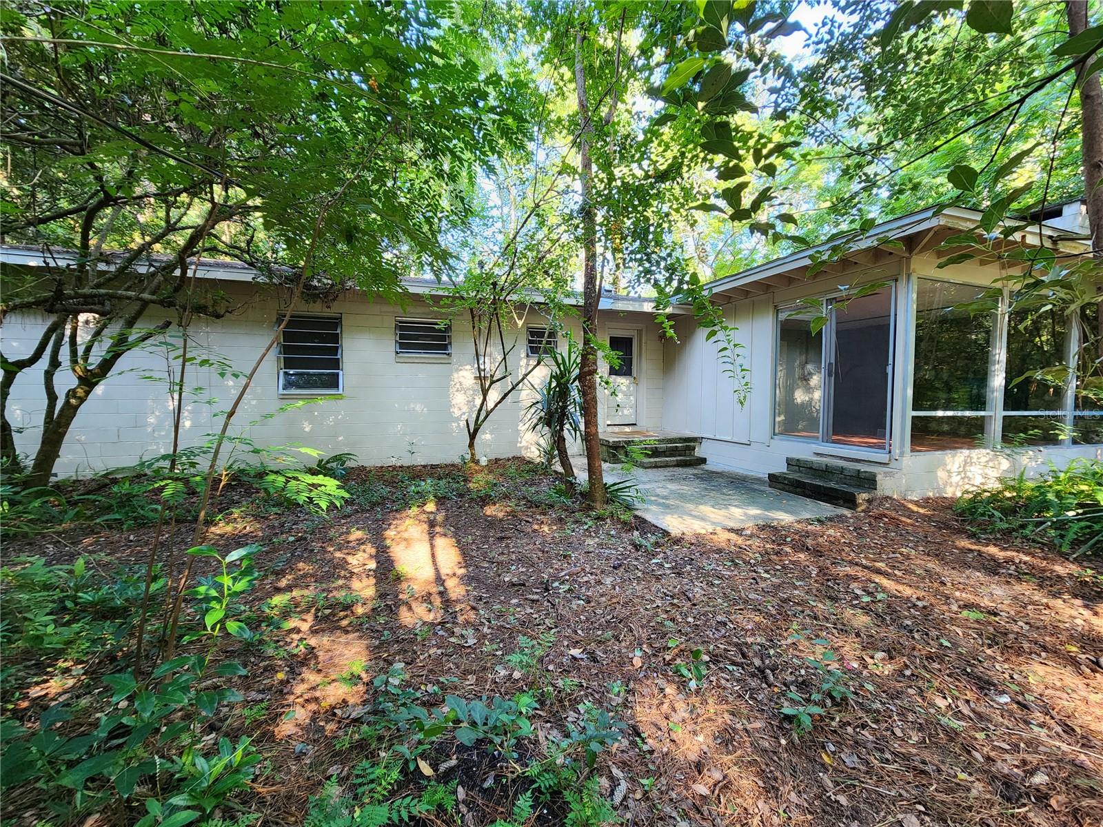 MASON MANOR - Residential Lease