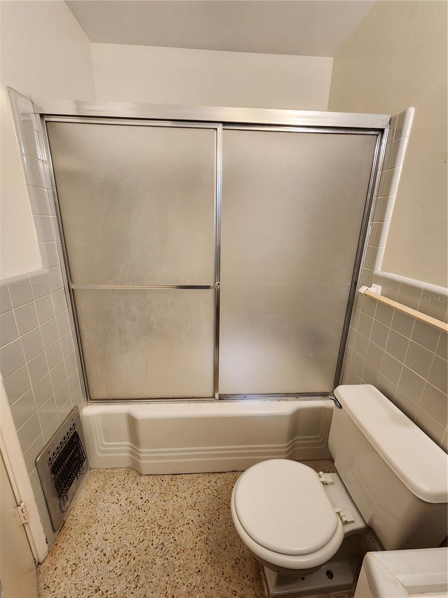 MASON MANOR - Residential Lease