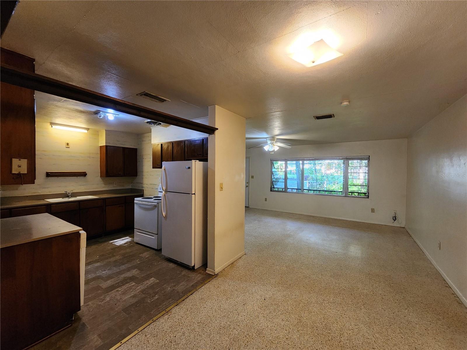 MASON MANOR - Residential Lease