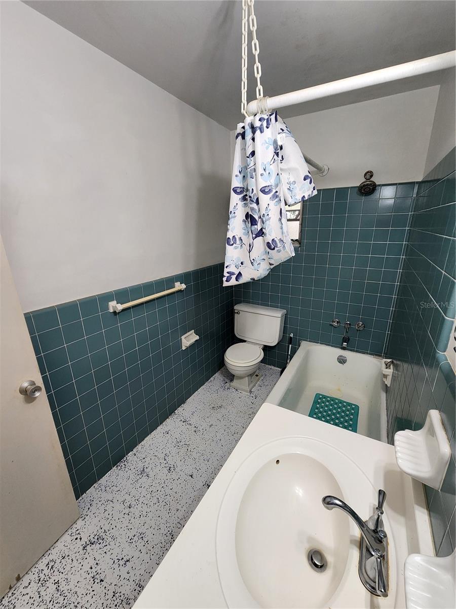 MASON MANOR - Residential Lease