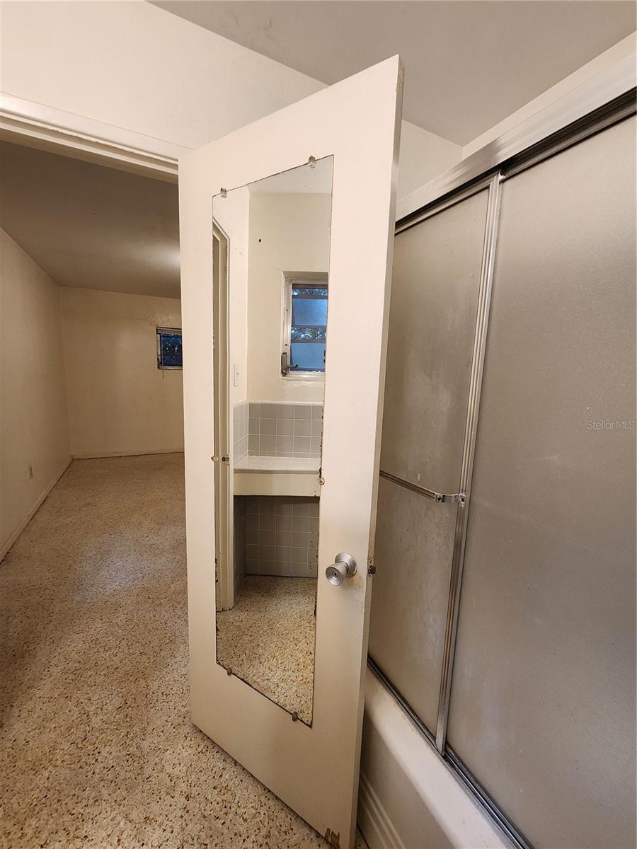 MASON MANOR - Residential Lease