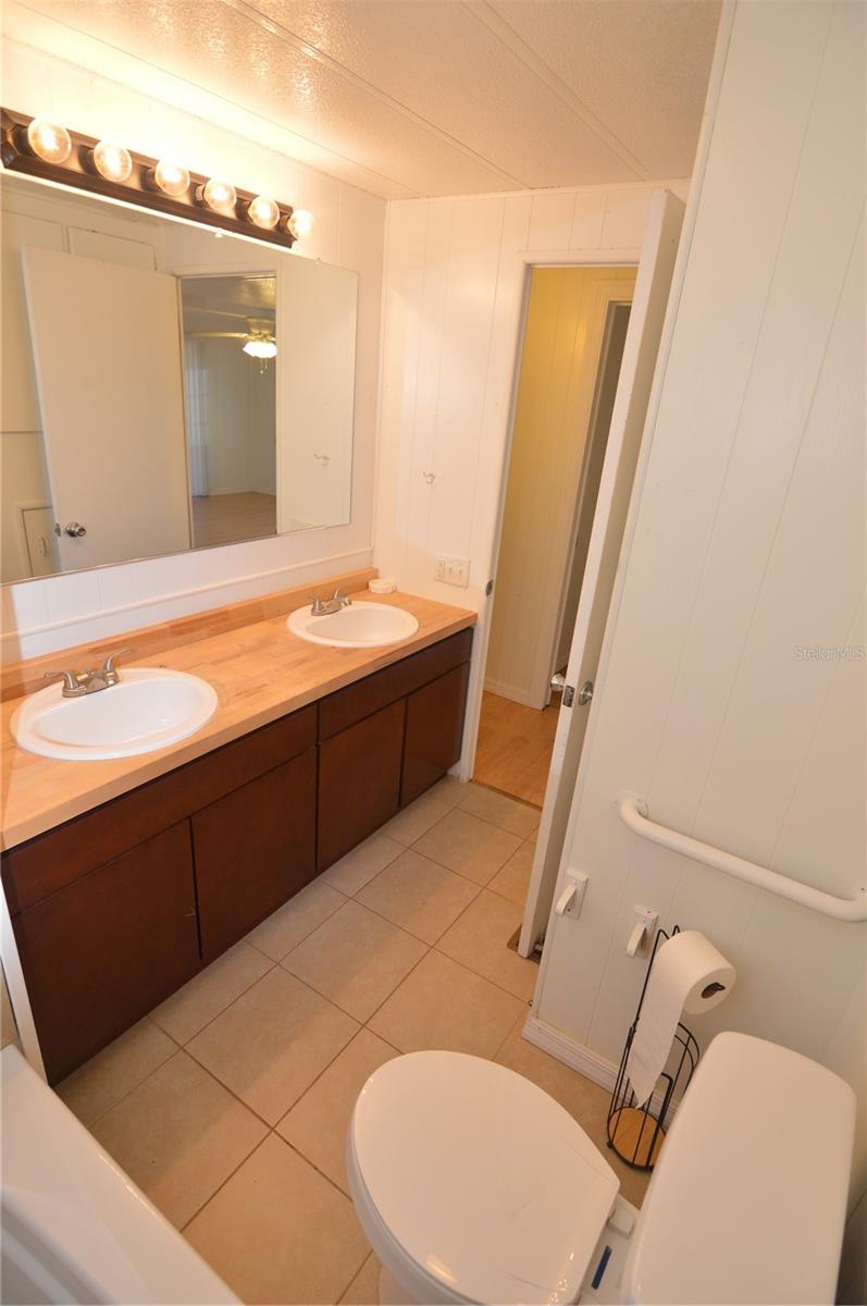 SHADY OAKS MOBILE MODULAR ESTATES - Residential