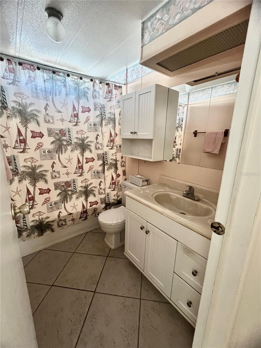 VENETIAN ESTATES - Residential