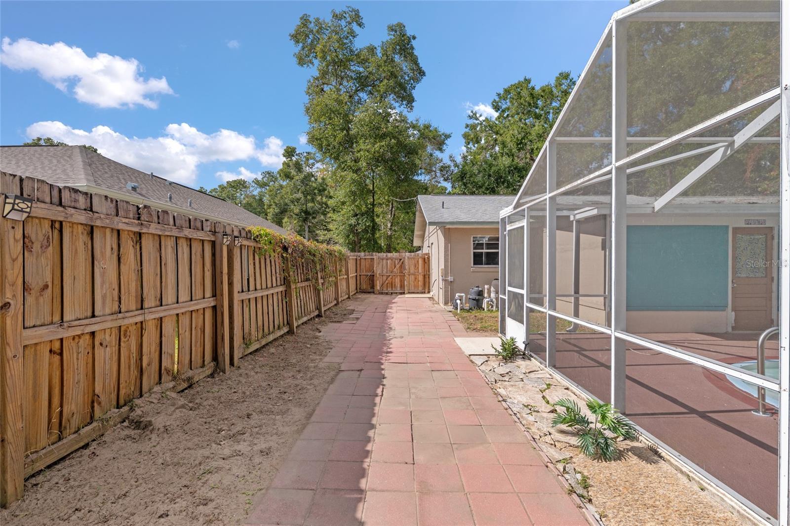 OCALA PARK ESTATE - Residential