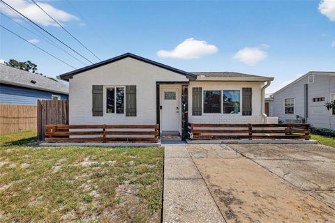 Photo of 1324 40th Street S, St Petersburg, FL 33711 (MLS # TB8435522)