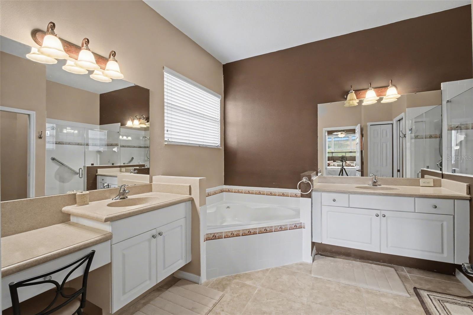 CLERMONT SUMMIT GREENS PH 02B LT 01 BEING - Residential