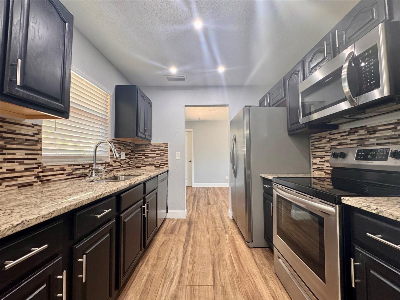 AMERICAN HERITAGE ESTATES - Residential Lease