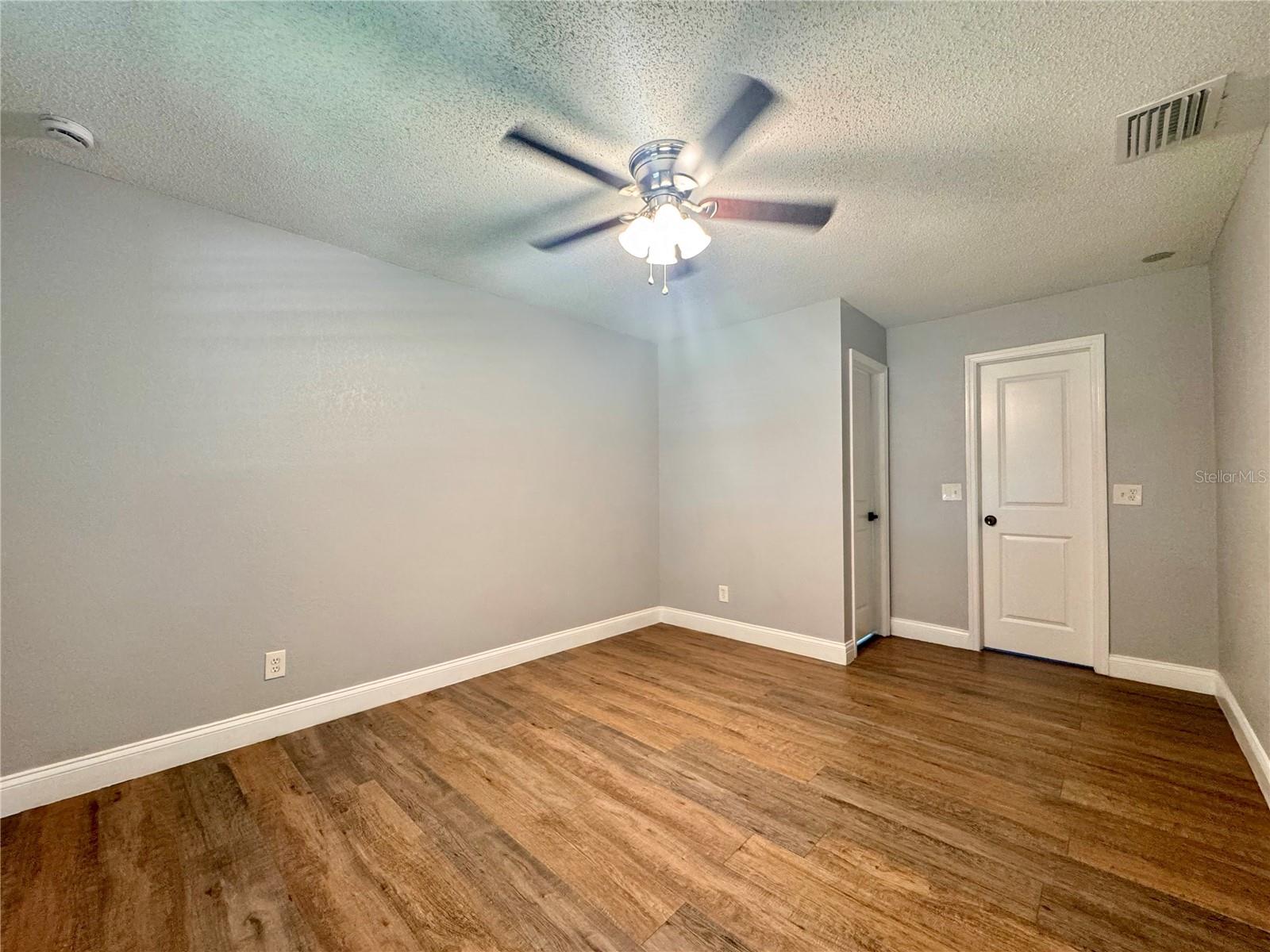 AMERICAN HERITAGE ESTATES - Residential Lease