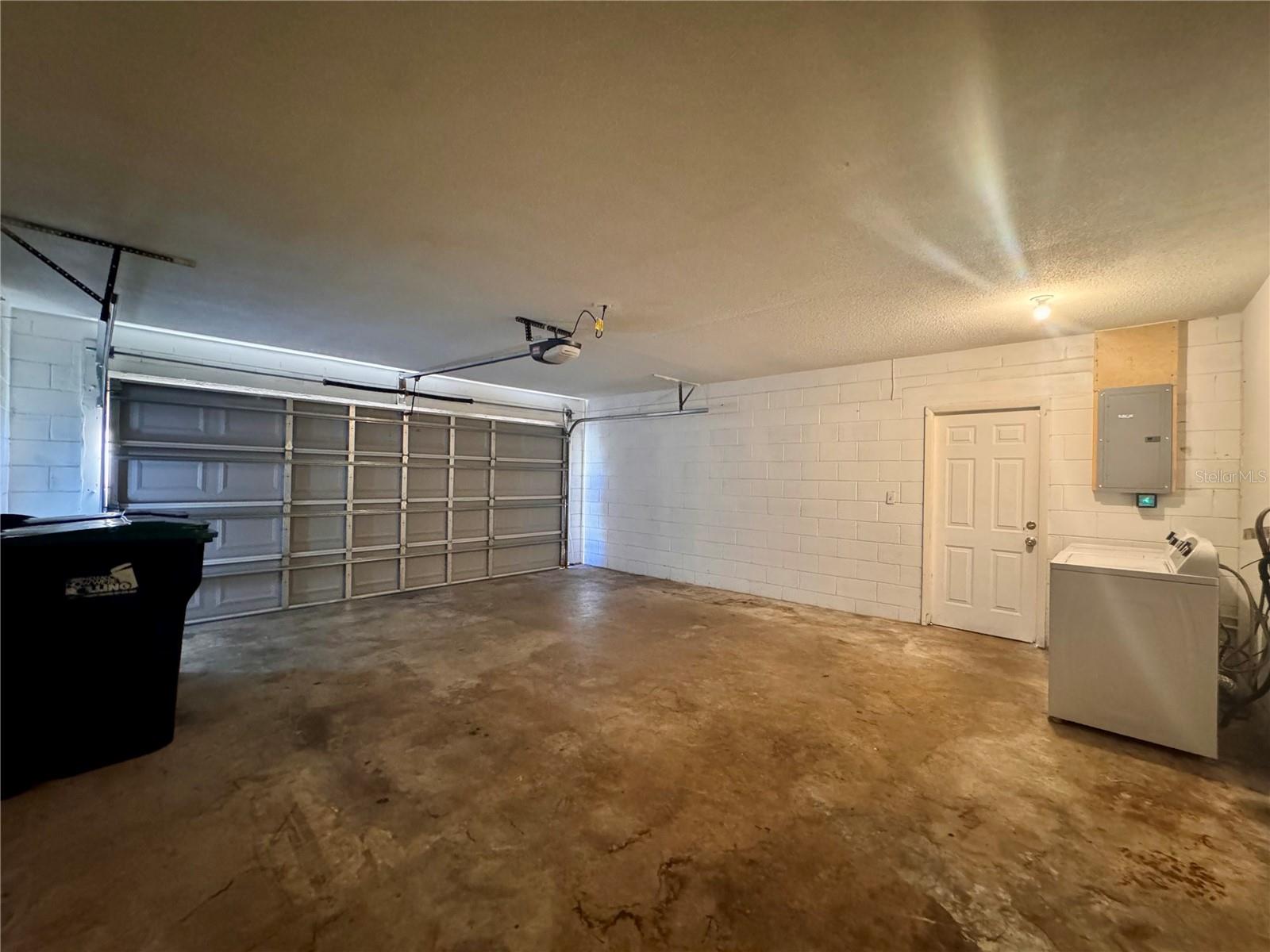 AMERICAN HERITAGE ESTATES - Residential Lease