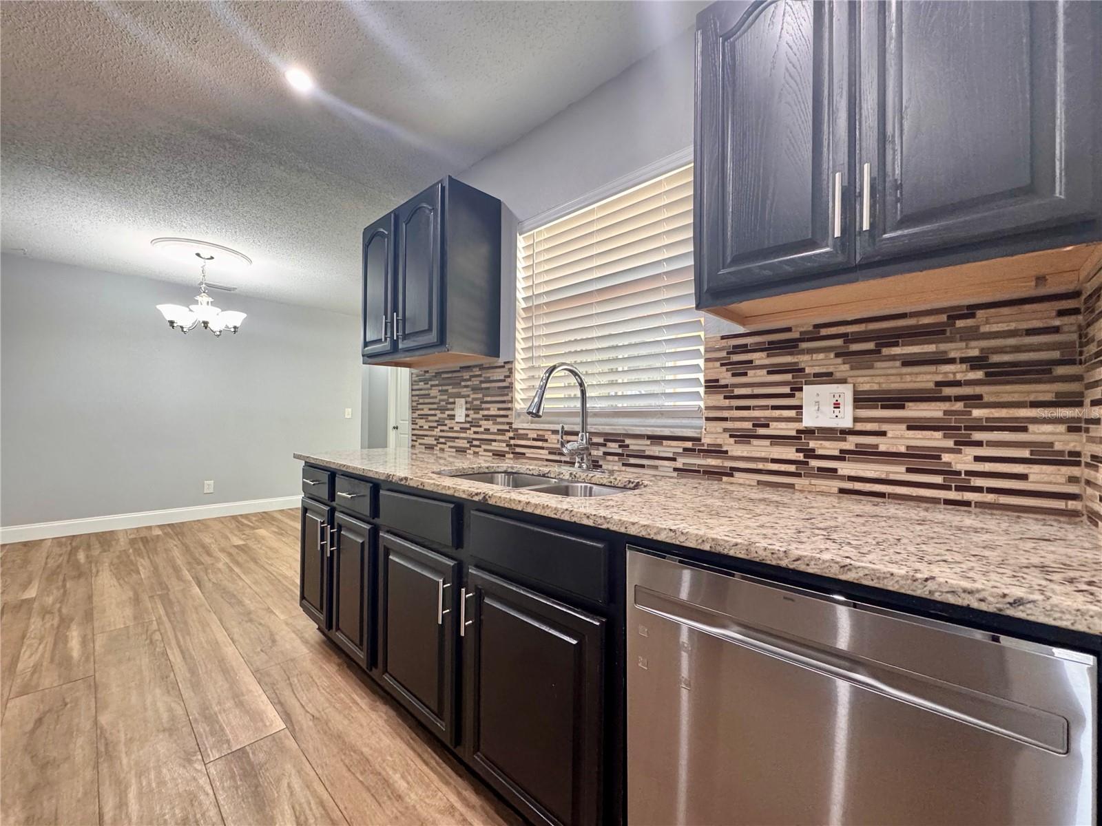 AMERICAN HERITAGE ESTATES - Residential Lease