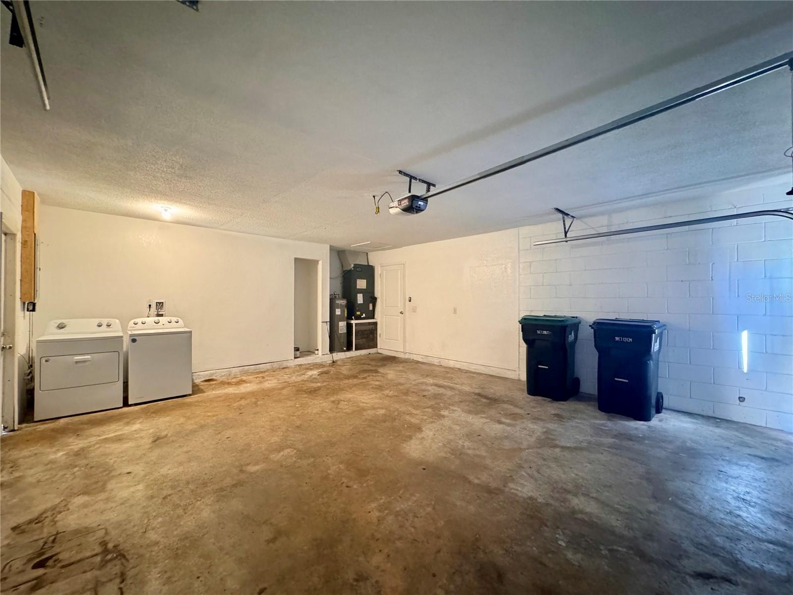 AMERICAN HERITAGE ESTATES - Residential Lease