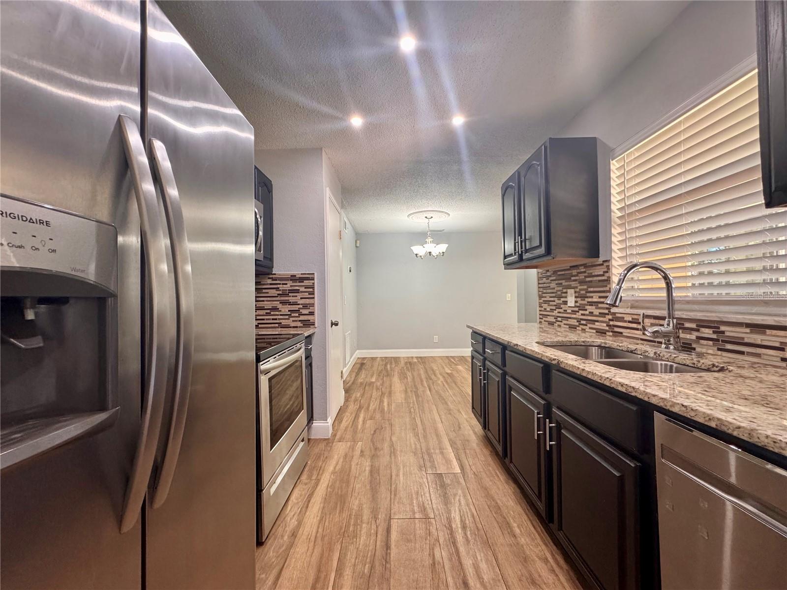 AMERICAN HERITAGE ESTATES - Residential Lease
